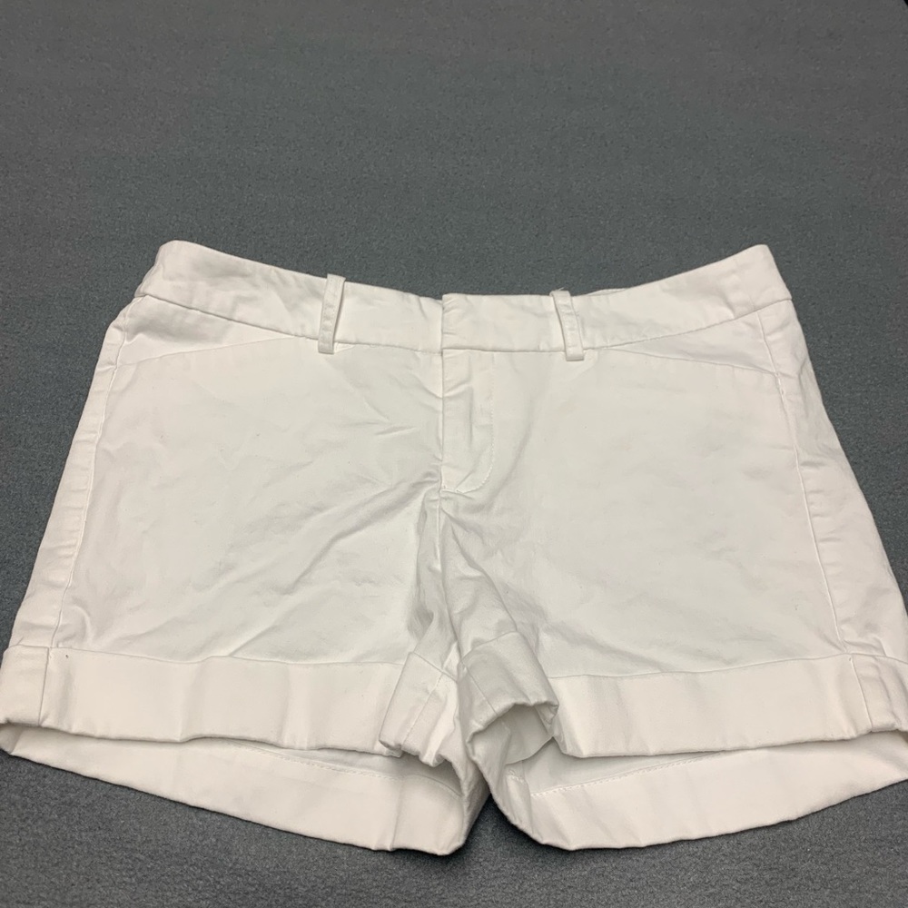 Mossimo shorts women’s 6 white cotton spandex